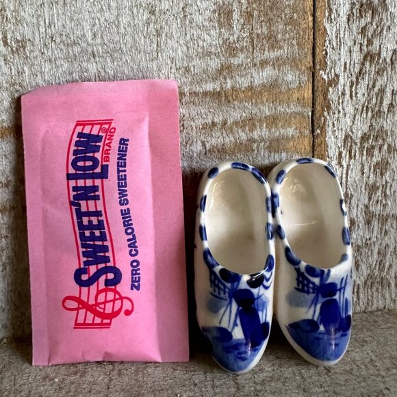 Tiny, Miniature Clogs, blue and white, ceramic  1.5"  *read full description - Picture 6 of 8